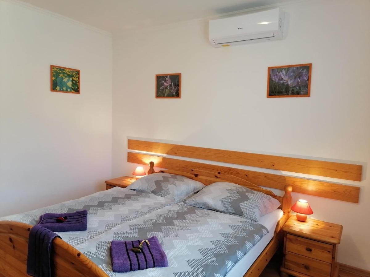 8888 Apartmanház Lispeszentadorján Exteriér fotografie