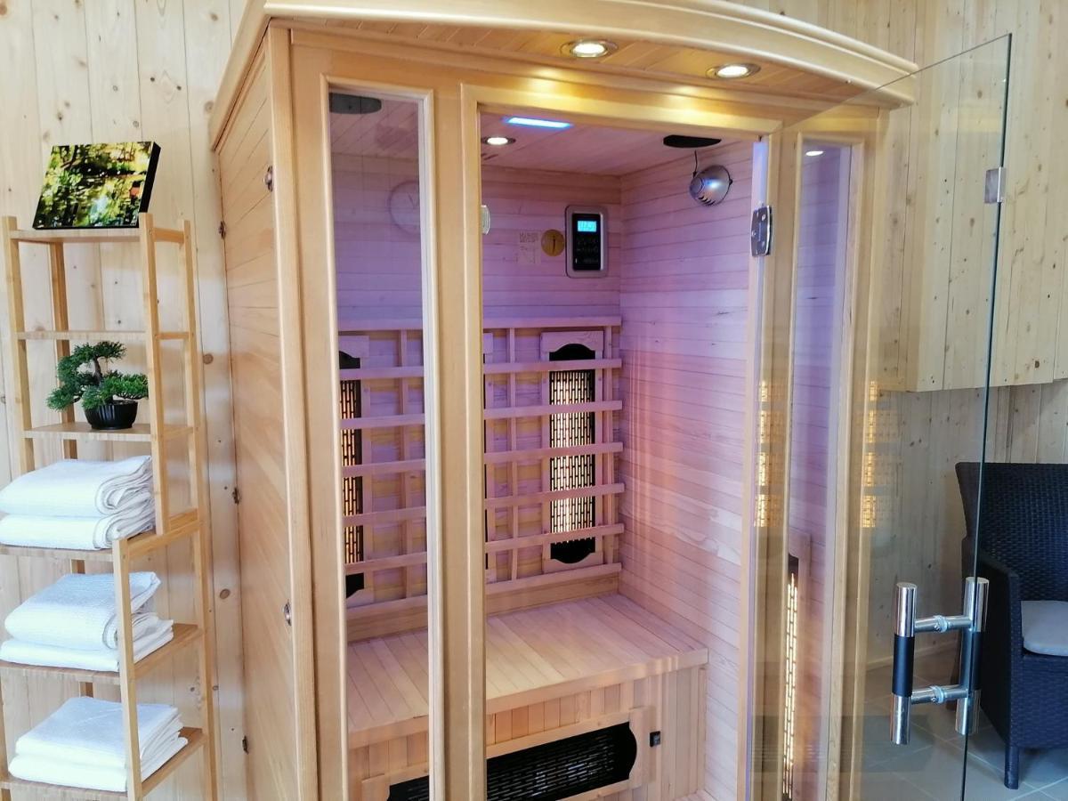 8888 Apartmanház Lispeszentadorján Exteriér fotografie